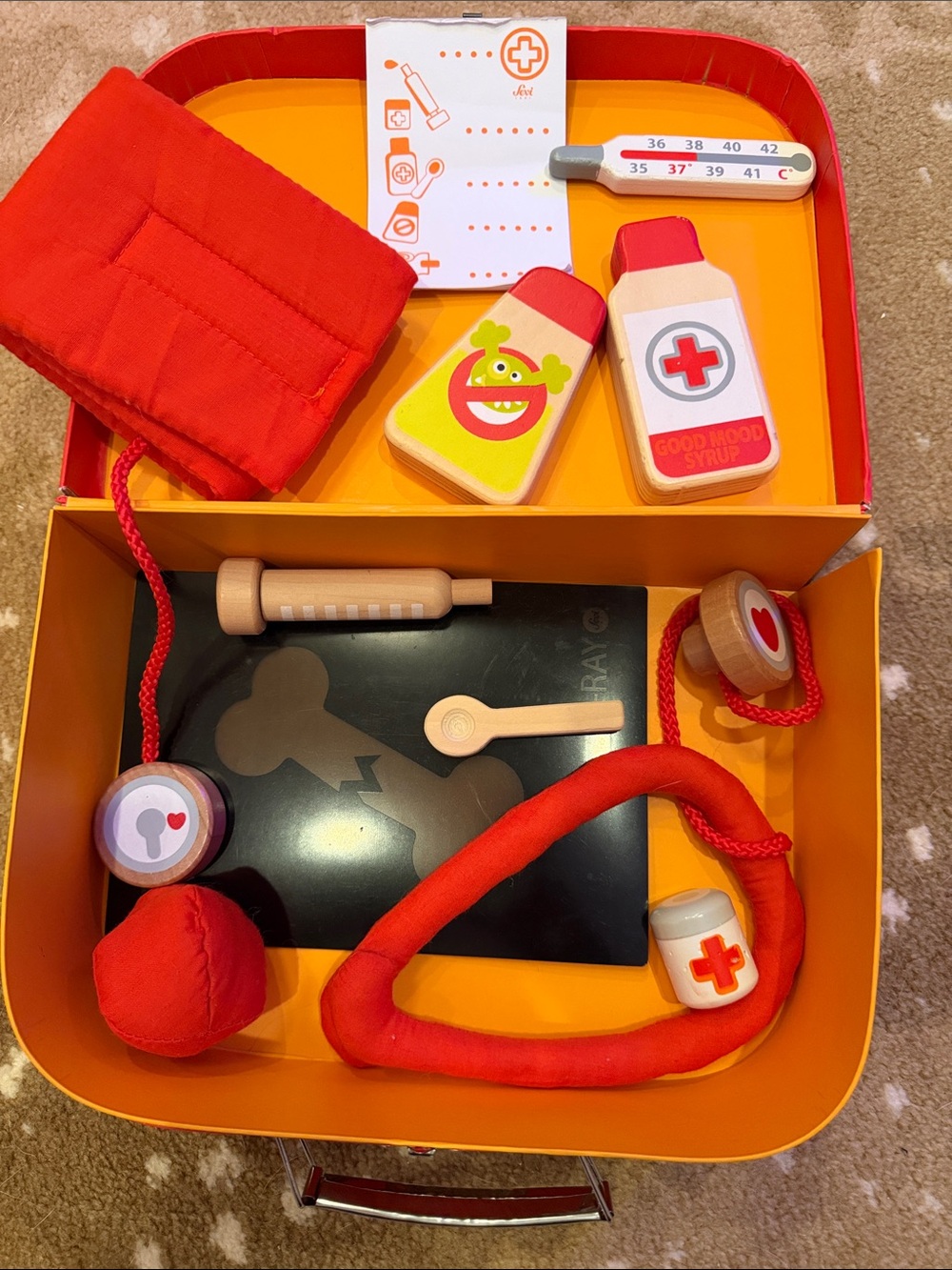 Classic wooden play doctor set, used play cond.